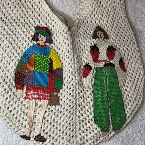 Boho Cream Strawberry people crochet tote bag - Picture 2 of 3